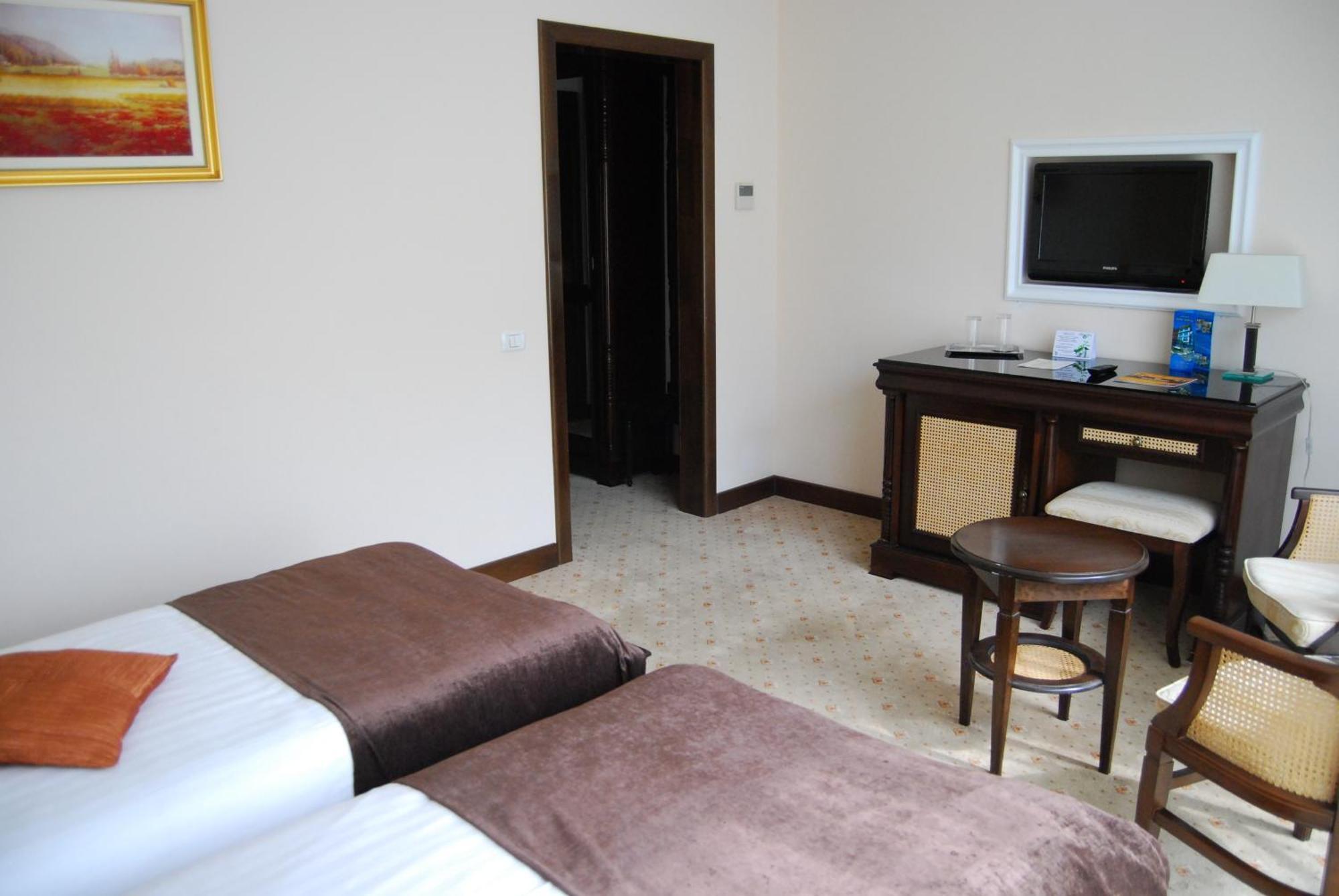 Hotel Zodiac Κονστάντζα Εξωτερικό φωτογραφία