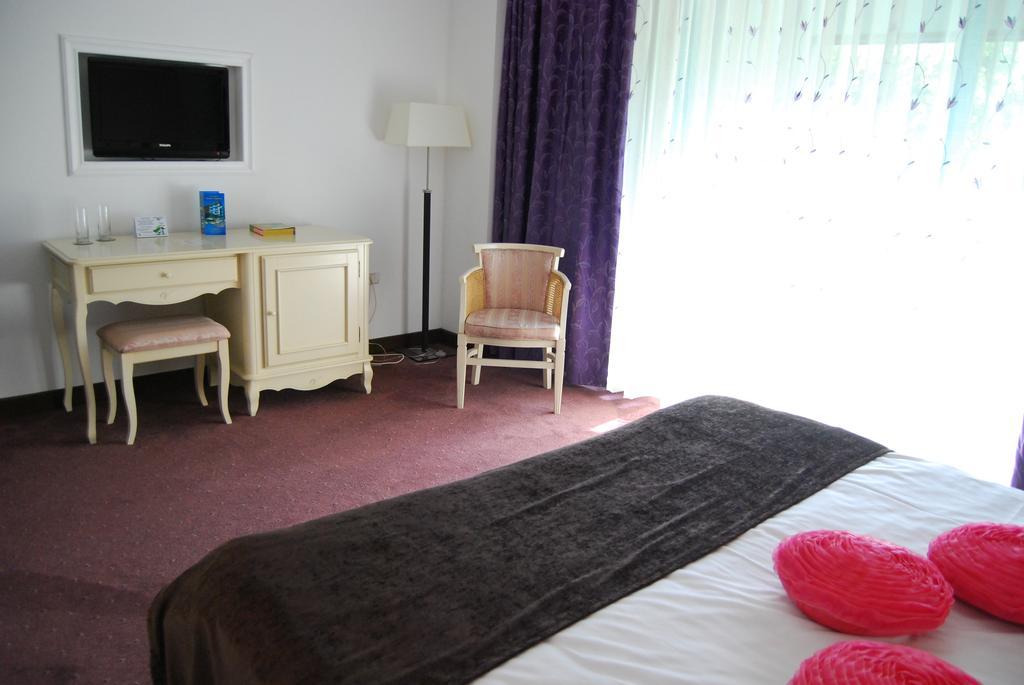 Hotel Zodiac Κονστάντζα Δωμάτιο φωτογραφία